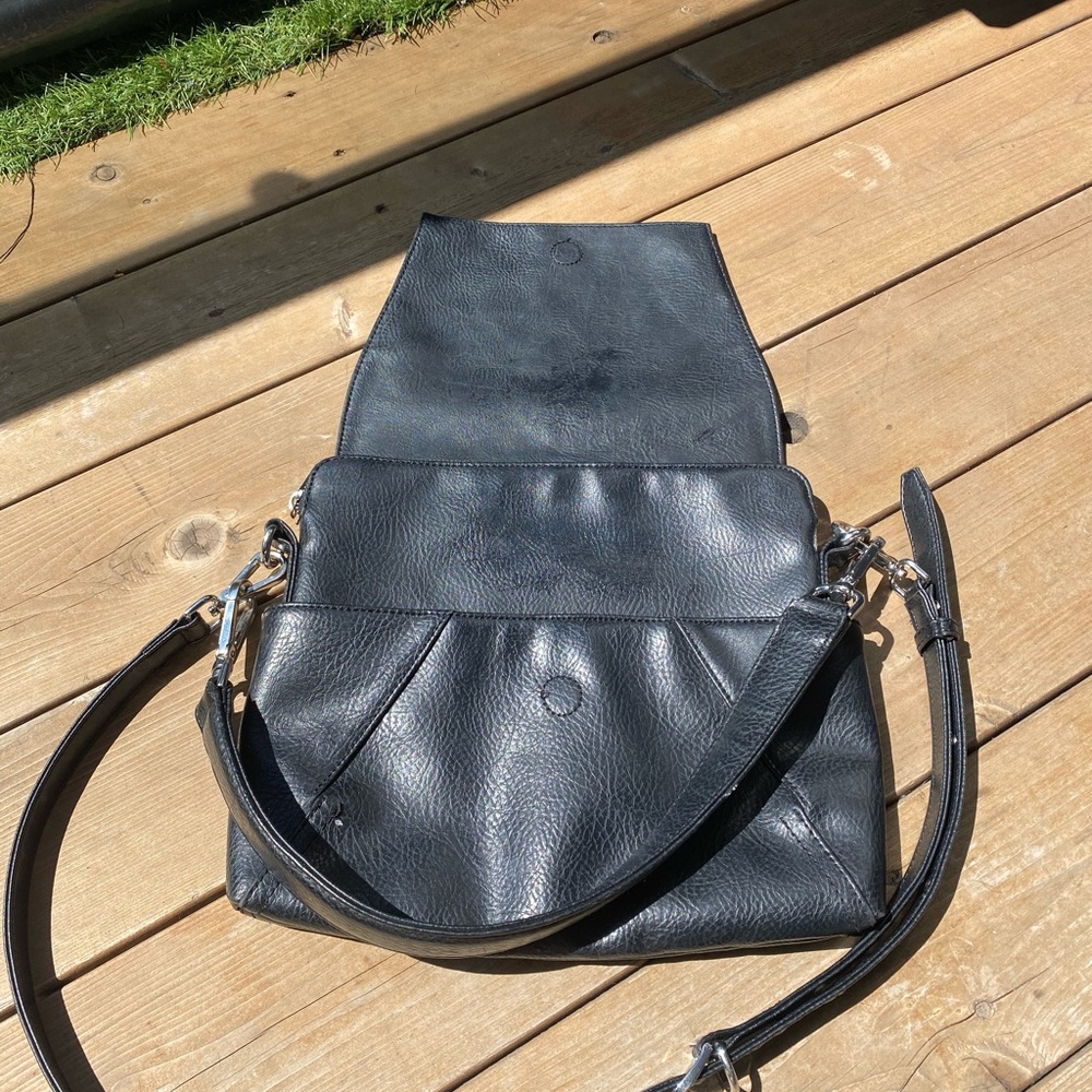 Matt & Nat Purse - Picture 2 of 4